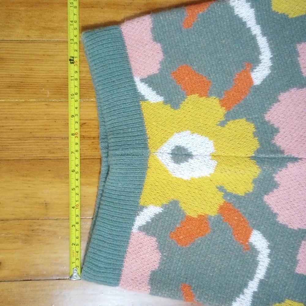 NWOT Sweater Knit Pants - Graphic Floral Print - Picture 10 of 14